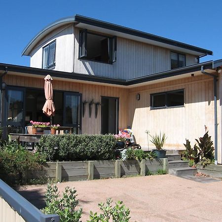 Kotuku Bed & Breakfast Уангамата Экстерьер фото